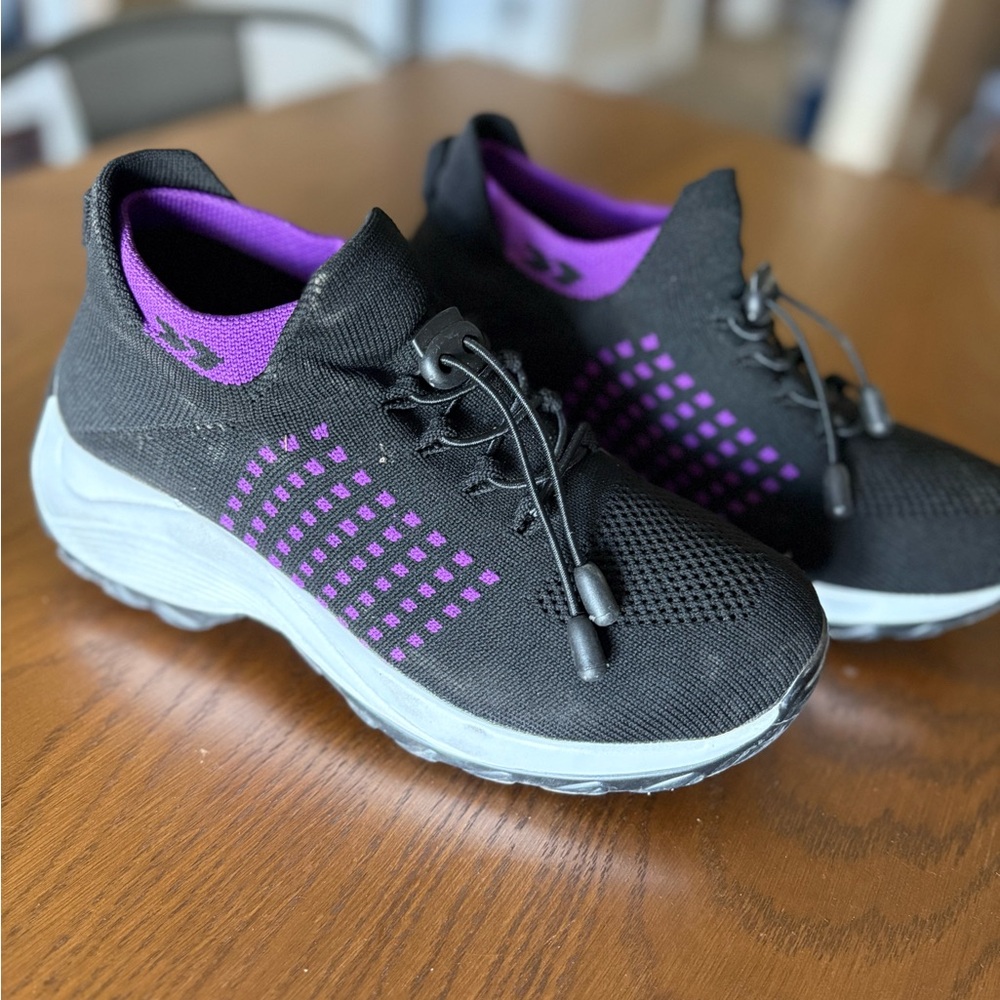 Black and Purple Performance Sneakers with Mesh Upper